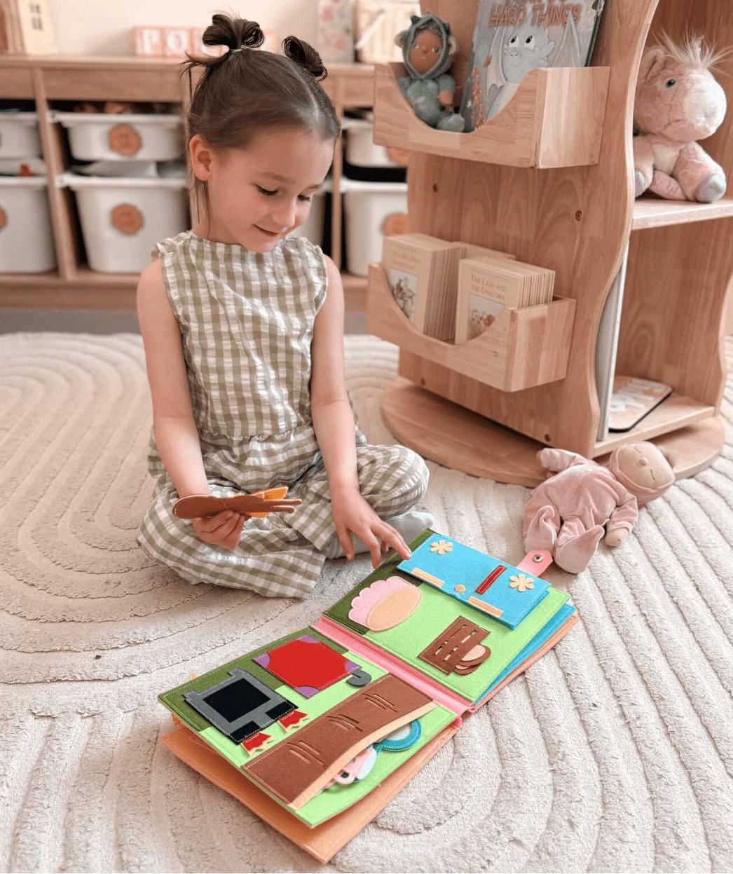 2 Pack Felt Busy Book Bundle | Screen - Free Activity Books for Kids - Smartypals