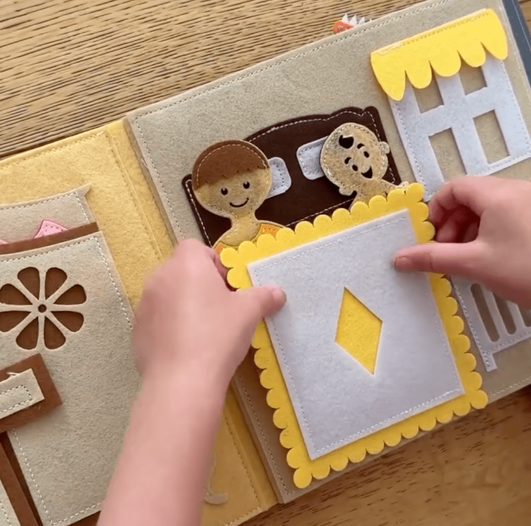 2 Pack Felt Busy Book Bundle | Screen - Free Activity Books for Kids - Smartypals